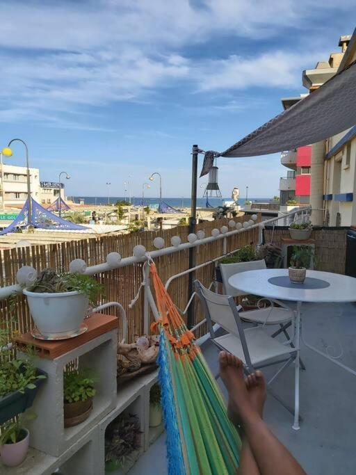 T2 Cosy A La Plage, Terrasse Vue Sur Mer Et Parking Privatif Narbonne Exterior photo